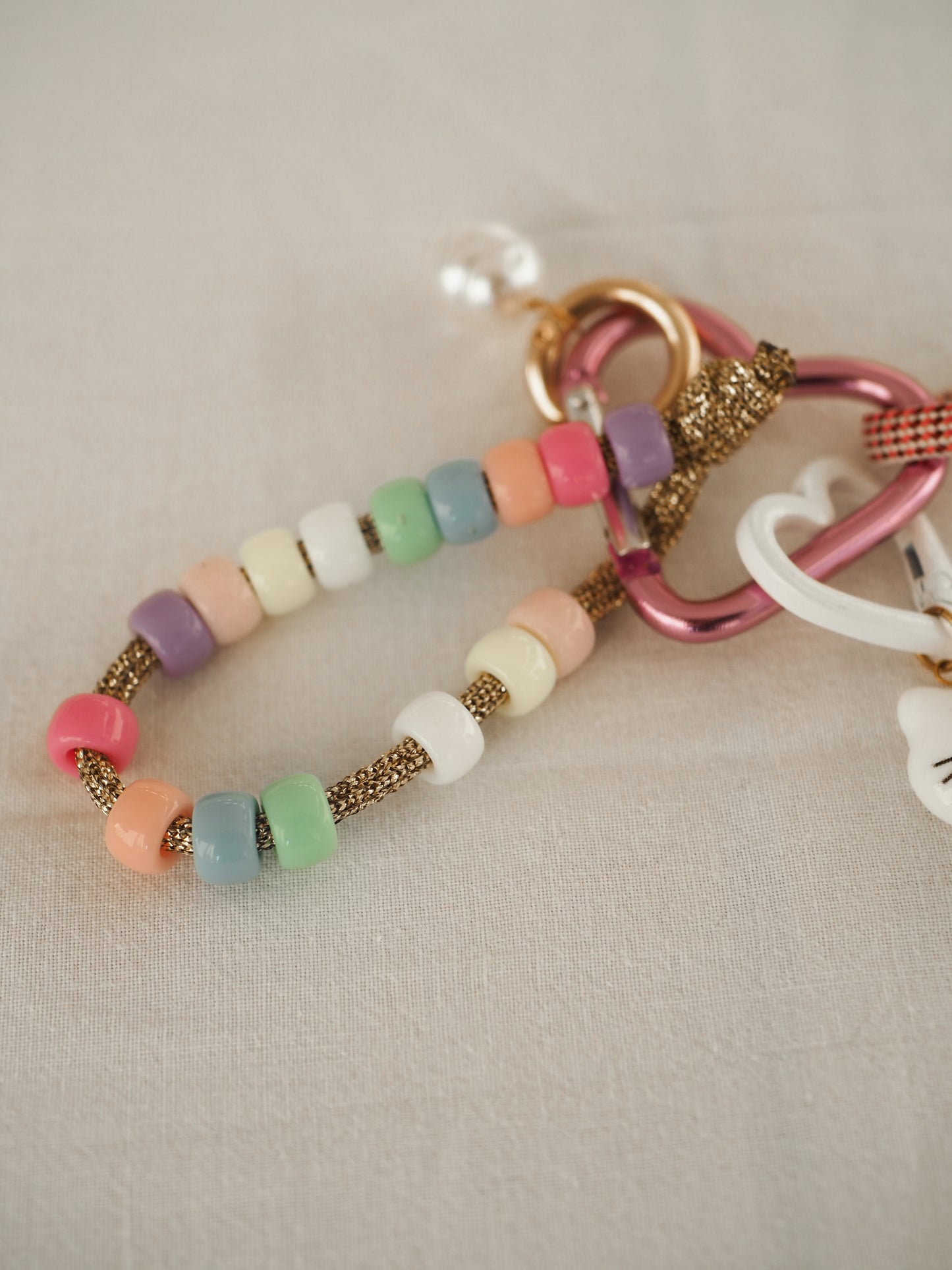 5/ Porte-clés Grigri Hello Kity rose