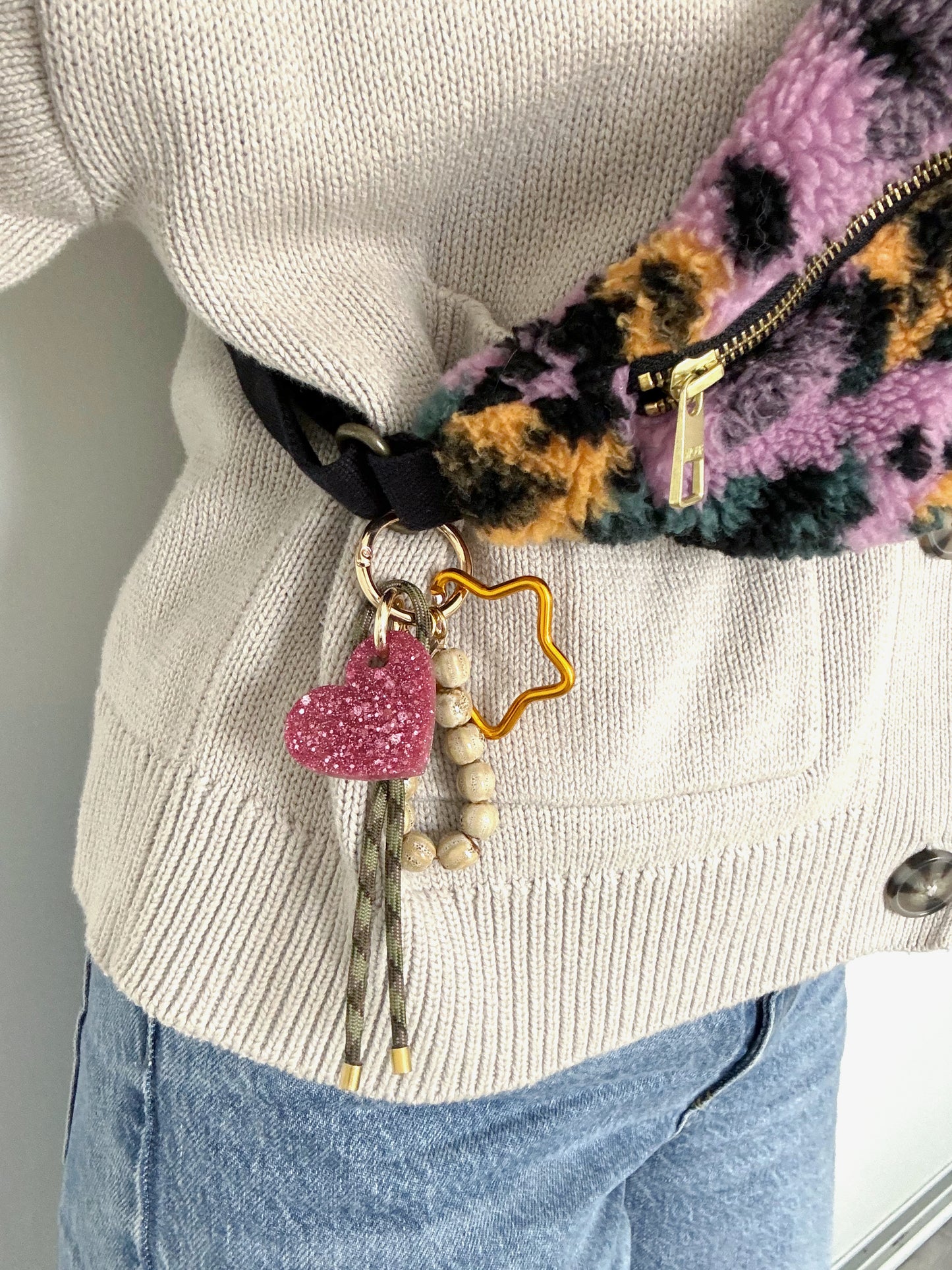 3/ Porte-clés Grigri orange et rose